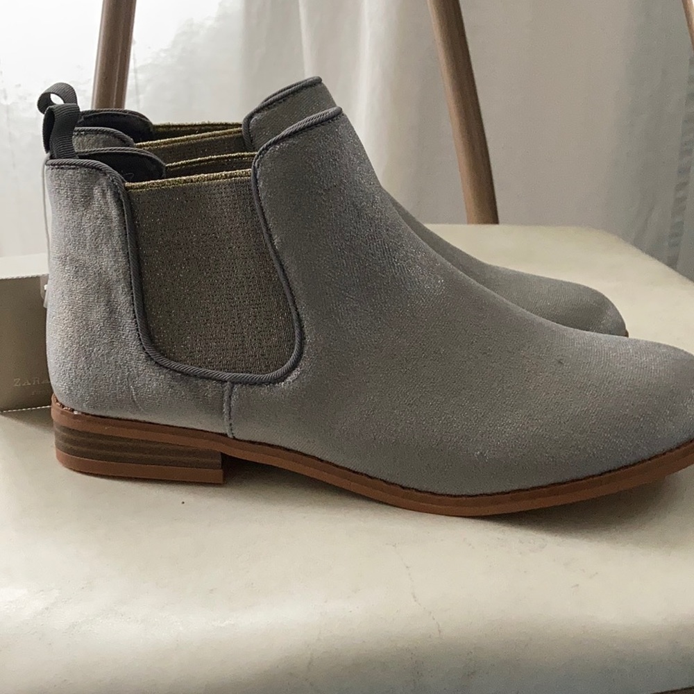 NWT girls Zara boots - gray/gold sz 3